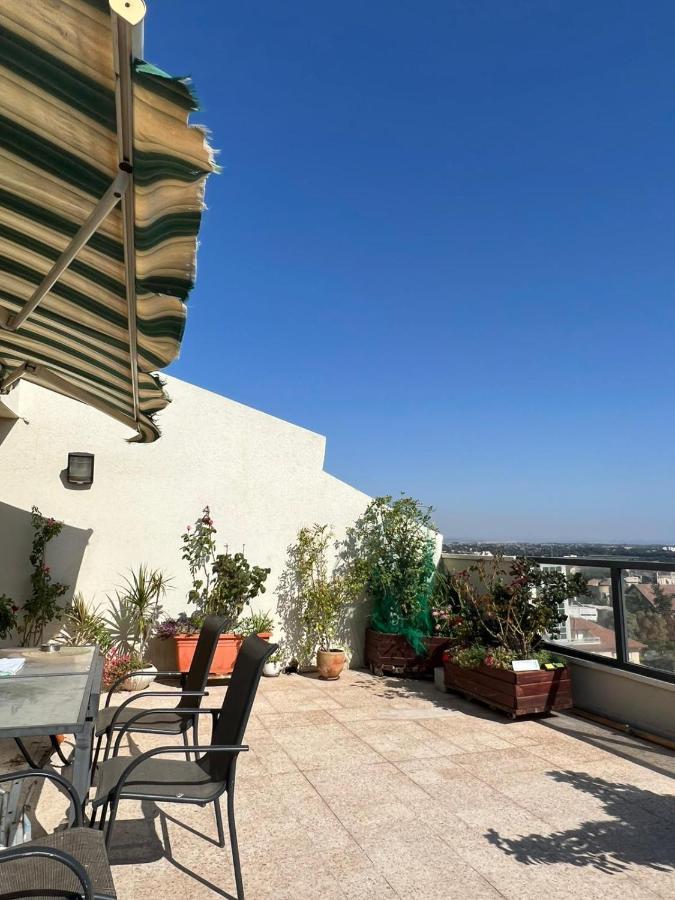 Apartmán סטודיו חדש ויפה עם נוף לים Netanja Exteriér fotografie